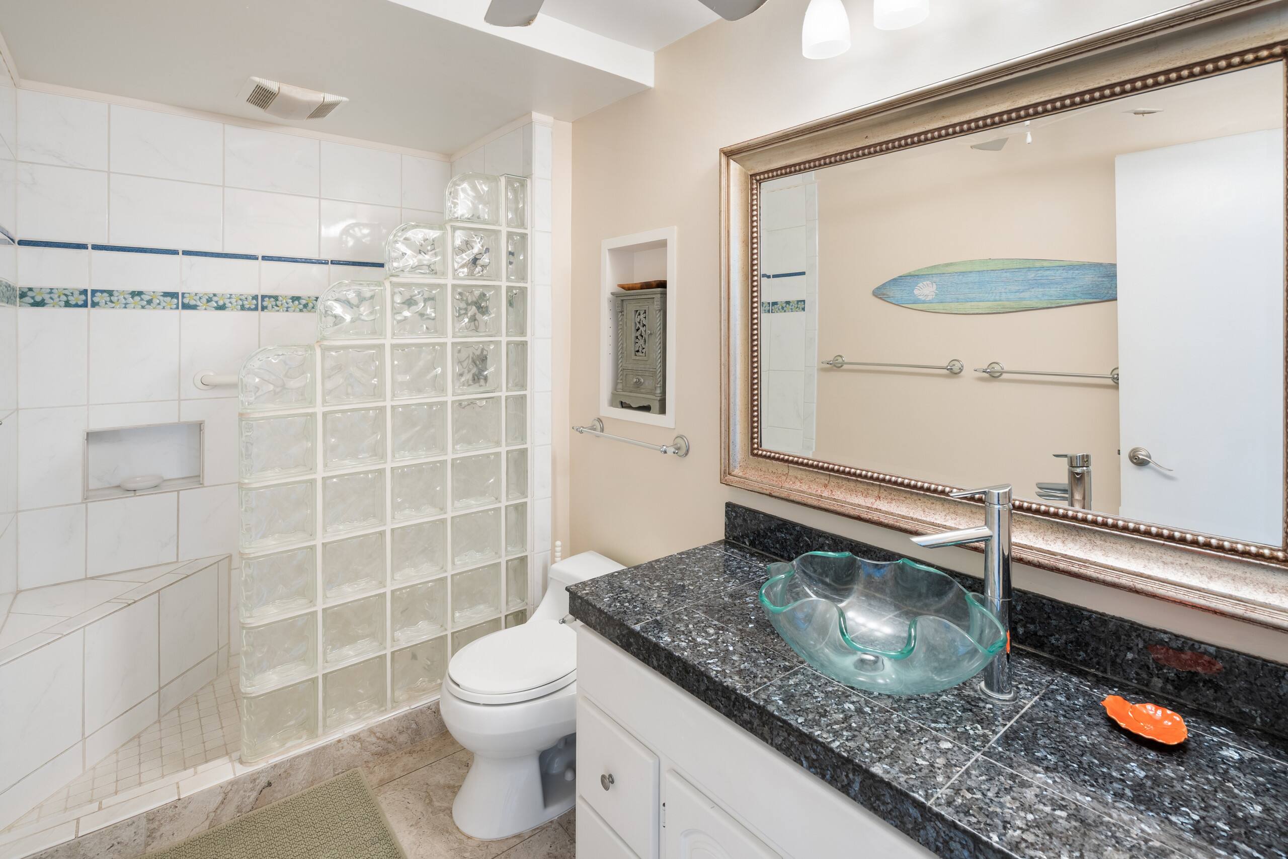 Condo in Kailua-Kona · ★5.0 · 2 bedrooms · 3 beds · 2 private baths - Image 22