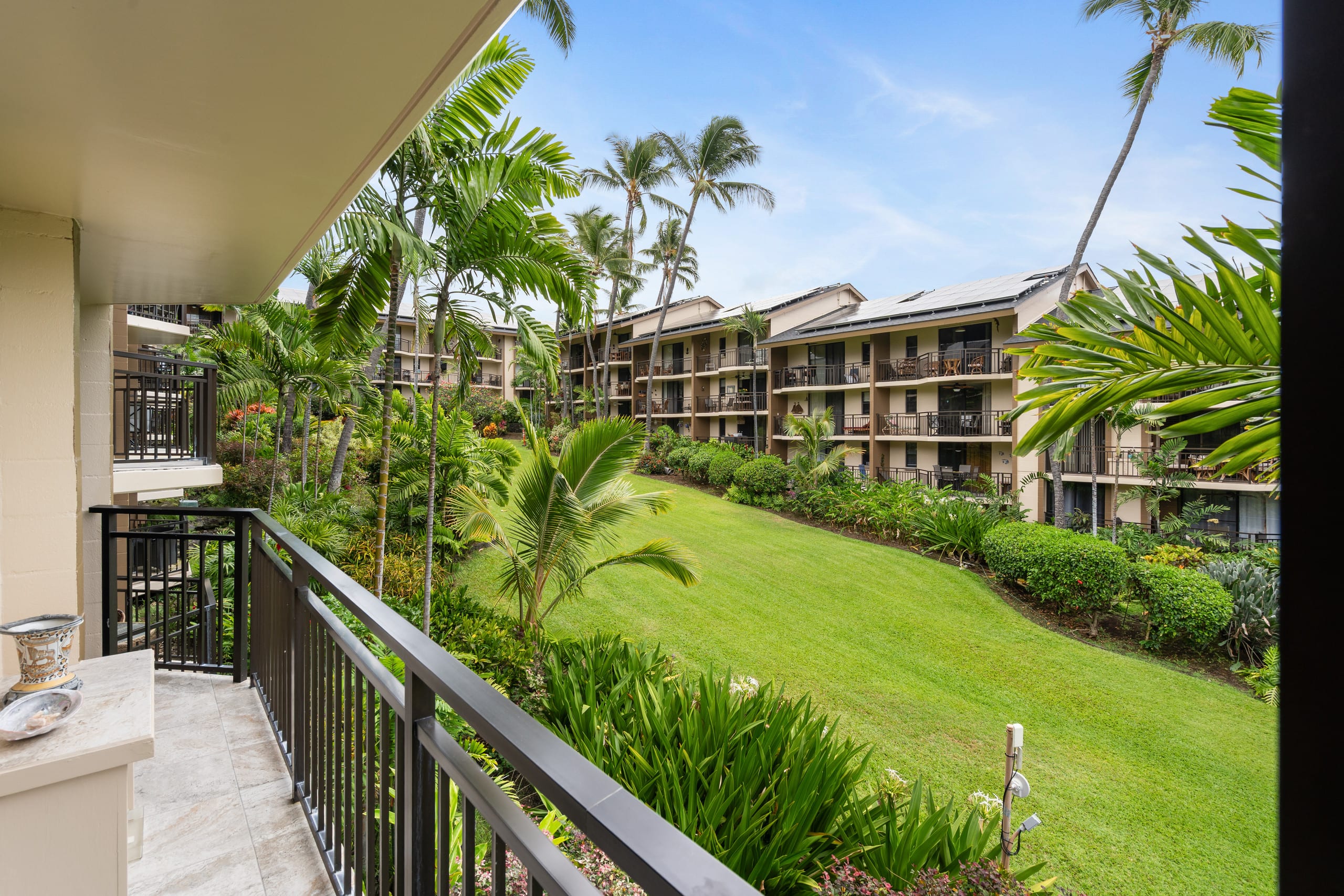 Condo in Kailua-Kona · ★5.0 · 2 bedrooms · 3 beds · 2 private baths - Image 38