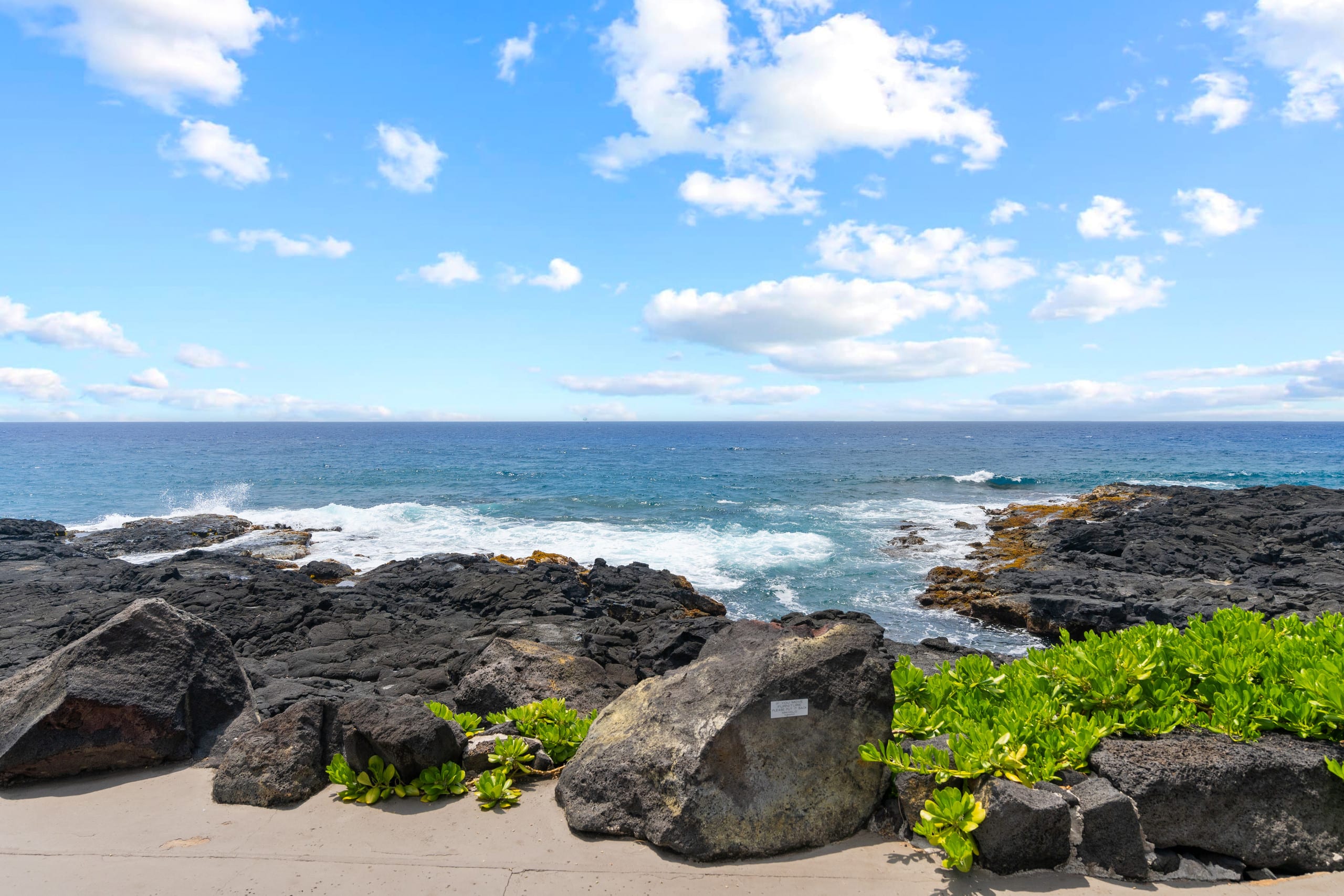 Condo in Kailua-Kona · ★5.0 · 2 bedrooms · 3 beds · 2 private baths - Image 56