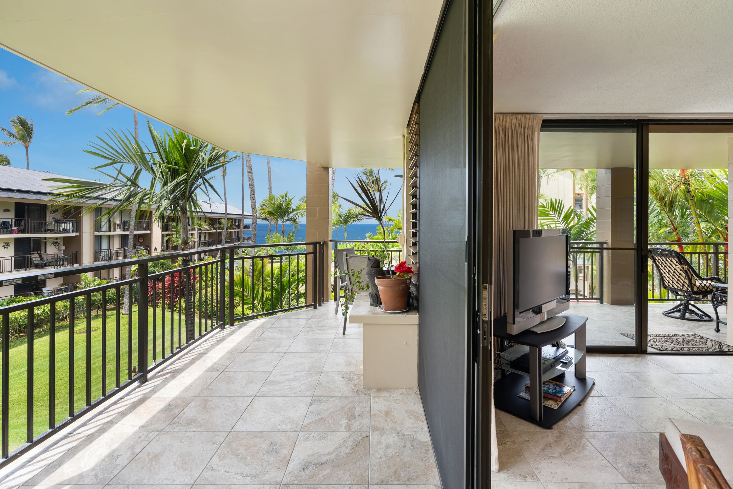 Condo in Kailua-Kona · ★5.0 · 2 bedrooms · 3 beds · 2 private baths - Image 36
