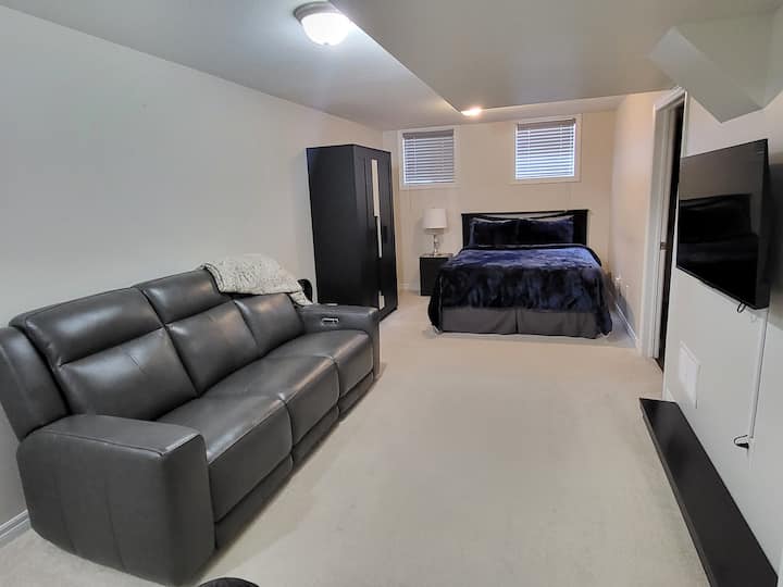 Modern And Cozy Basement Suite - Kanata