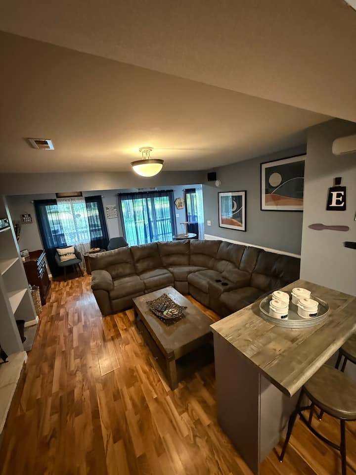 River Retreat In Momence, Il.  With River Access. - Grant Park, IL