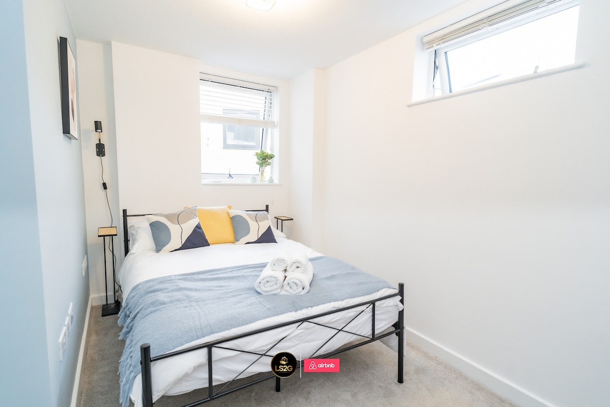Спалня от LS2G Short Lets & Serviced Accommodation