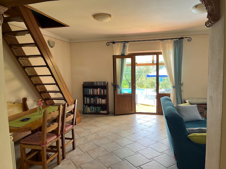 Cottage With Private Swimming-pool - Italie