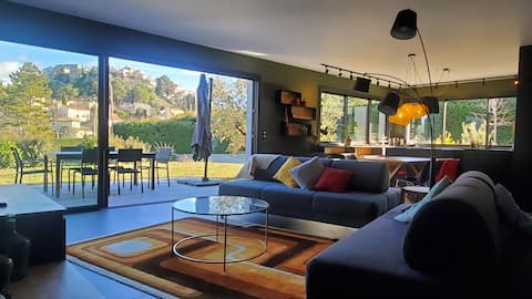 Villa ideally located 15 minutes from Aix and Marseille