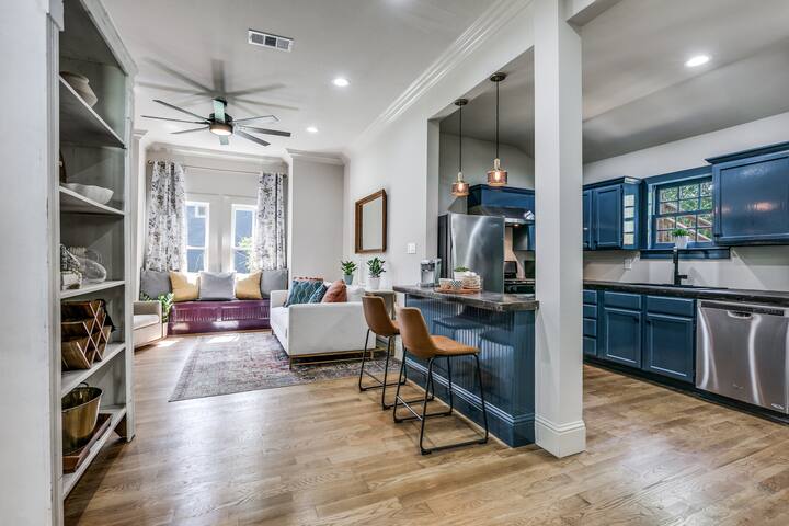 Historic Farmhouse Downtown No.4619