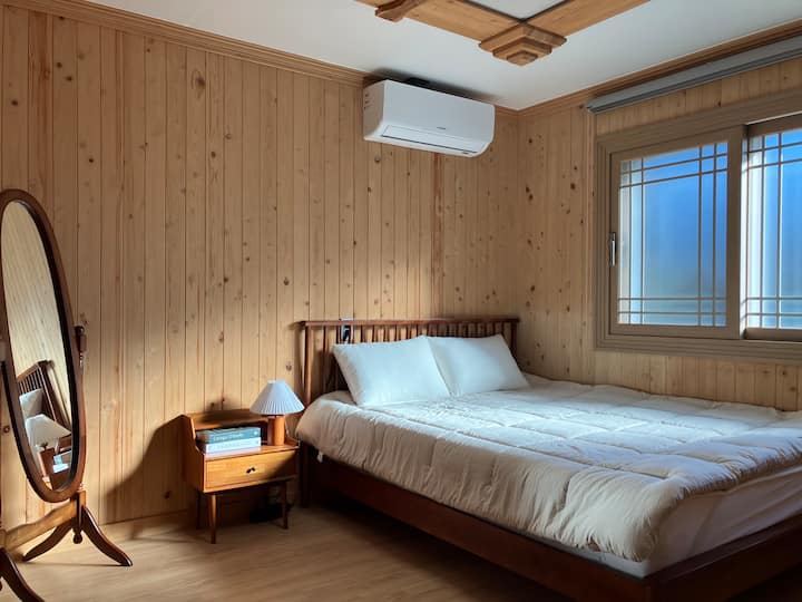Schlafzimmer 2