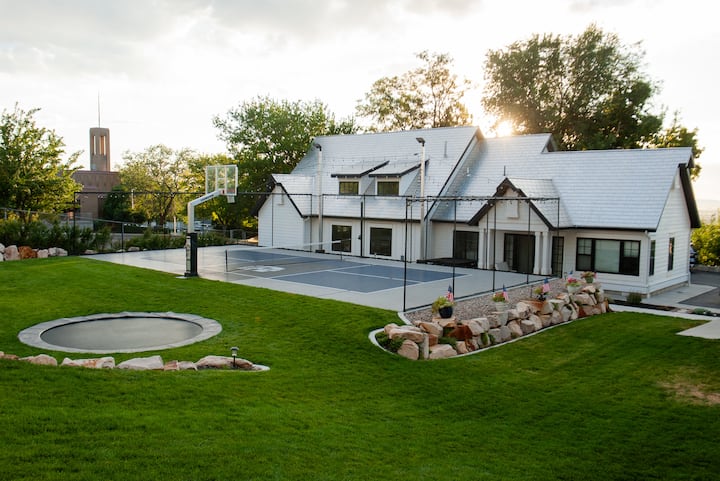 Private Guest House w/Hot Tub - North SLC