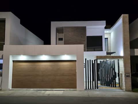 Golden Cachanilla House