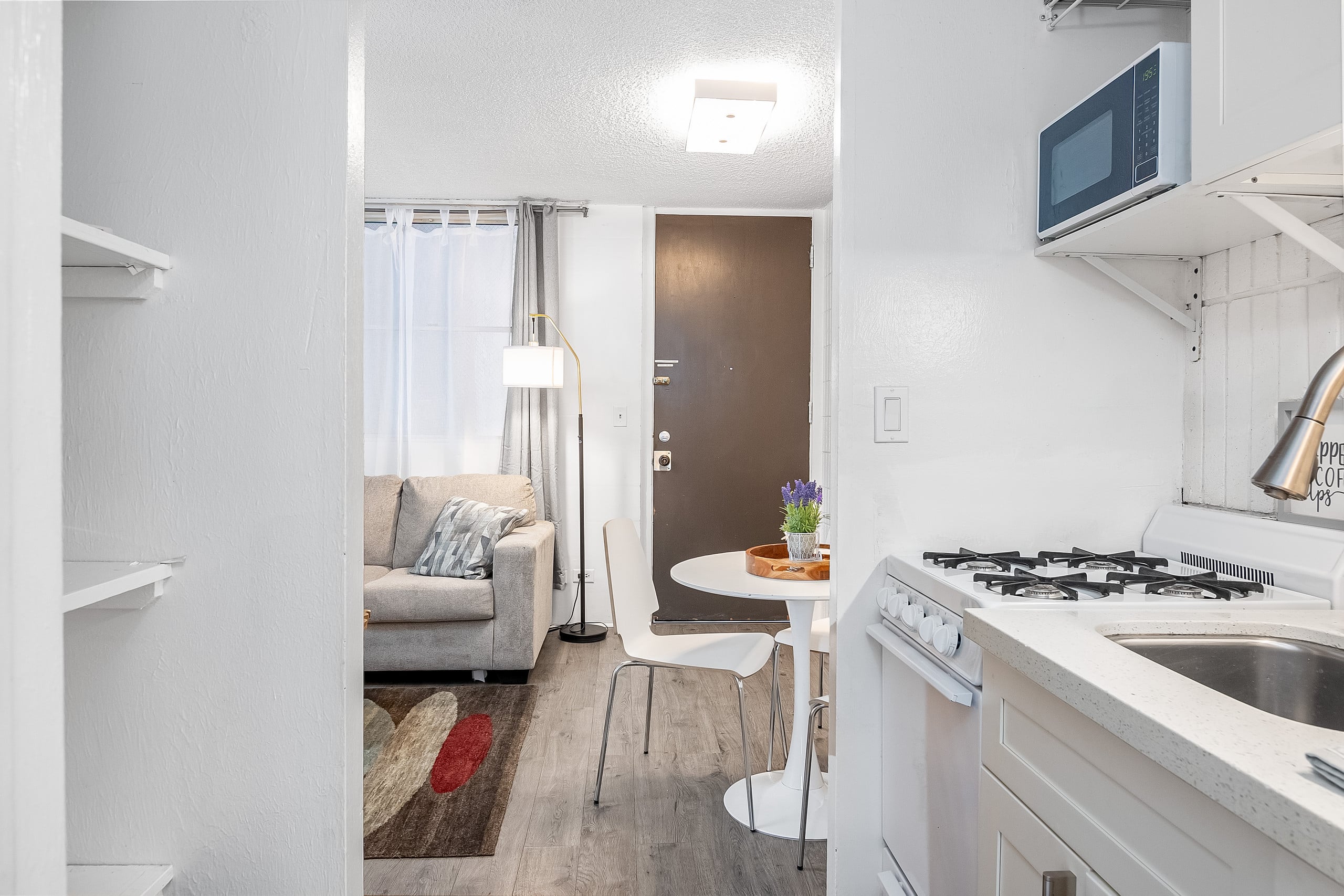 Condo in Honolulu · ★4.65 · 2 bedrooms · 4 beds · 2 shared baths - Image 99
