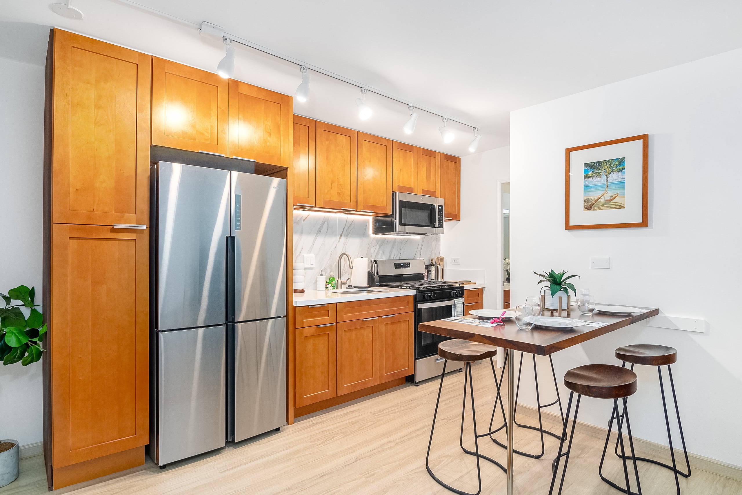 Condo in Honolulu · ★4.65 · 2 bedrooms · 4 beds · 2 shared baths - Image 9