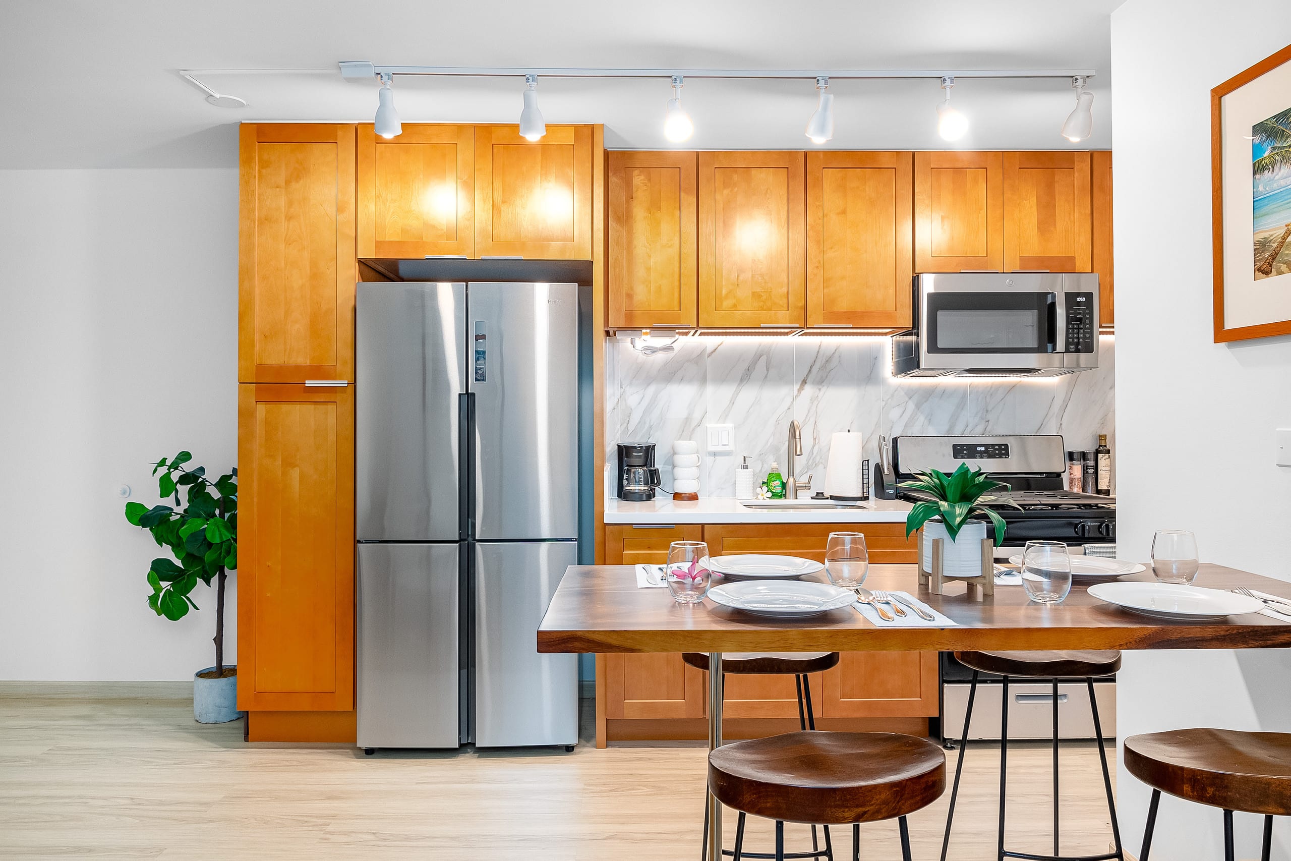 Condo in Honolulu · ★4.65 · 2 bedrooms · 4 beds · 2 shared baths - Image 21