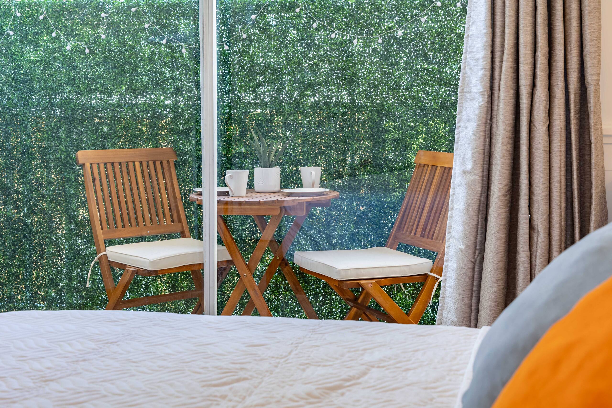 Condo in Honolulu · ★4.65 · 2 bedrooms · 4 beds · 2 shared baths - Image 10