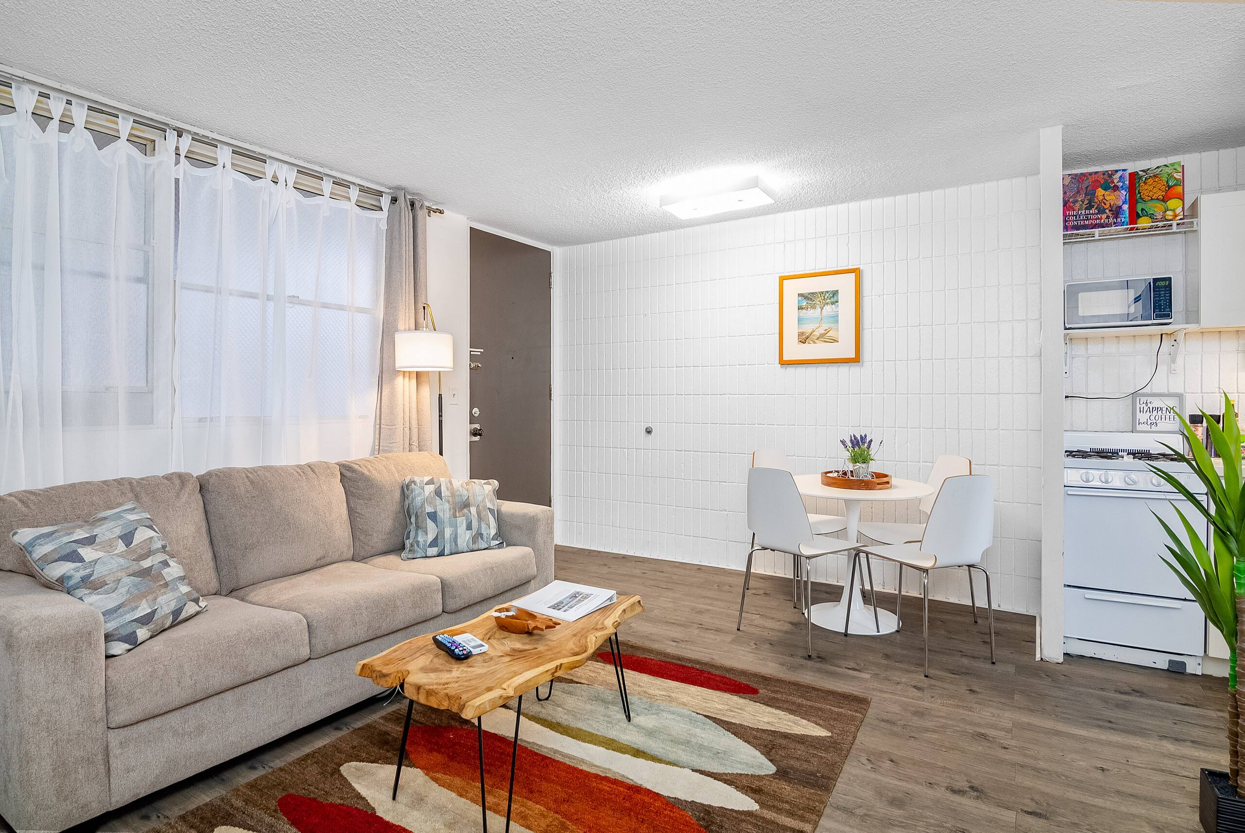 Condo in Honolulu · ★4.65 · 2 bedrooms · 4 beds · 2 shared baths - Image 103