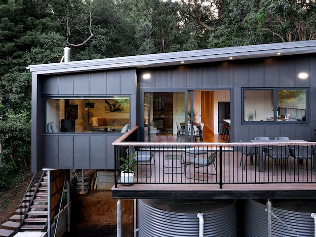 Wally Janes Warburton