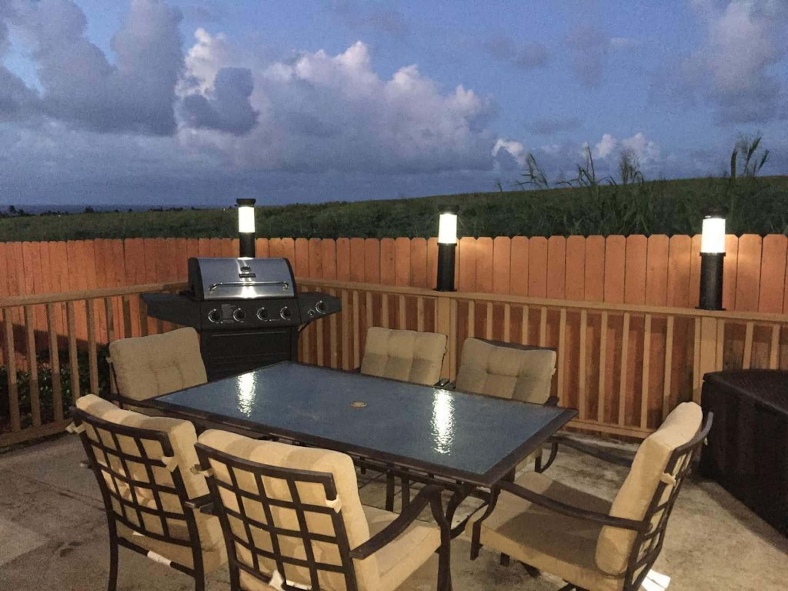 Home in Paia · ★4.78 · 3 bedrooms · 3 beds · 2.5 baths - Photo 11