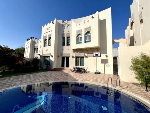 Spacious 5BR w/ Pool & Garden
