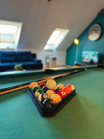 5BD Duplex with Billiard &Cinema central gallery image 3