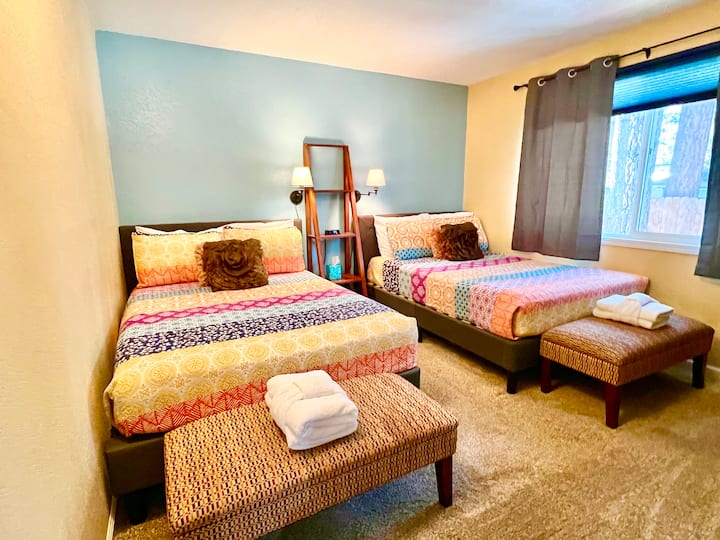 Spálňa 2 má dve manželské postele a môže ubytovať až 4 dospelé osoby.