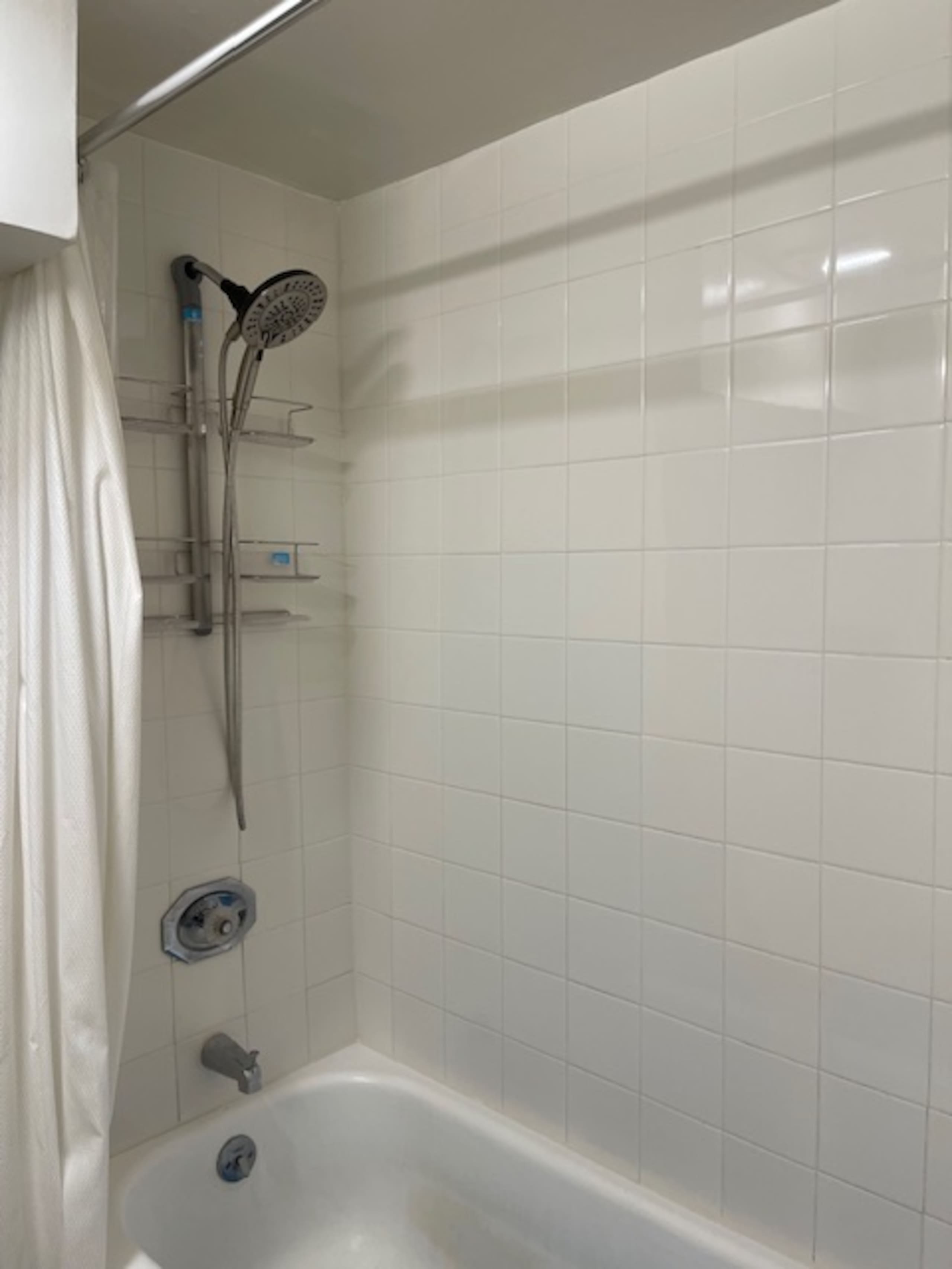 Private Parqueside Patio Suite - Image 8