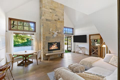 Popular Airbnb listing: Malibu Point Dume Beach Guest Cottage in Malibu