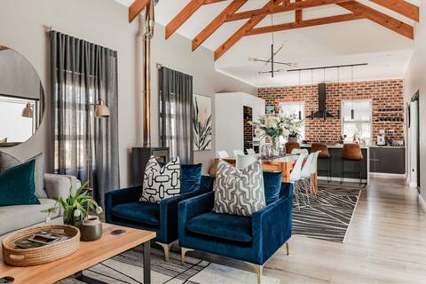Luxury 3 bedroom Villa with pool in the Winelands
