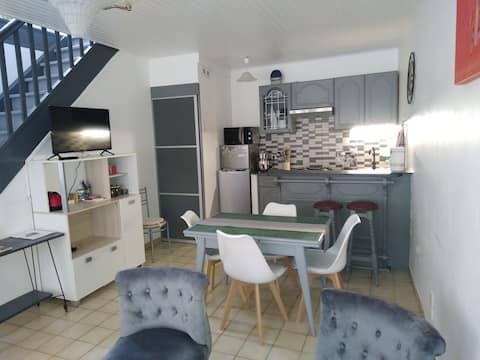 Townhouse in Saint-Julien-Chapteuil, Haute-Loire