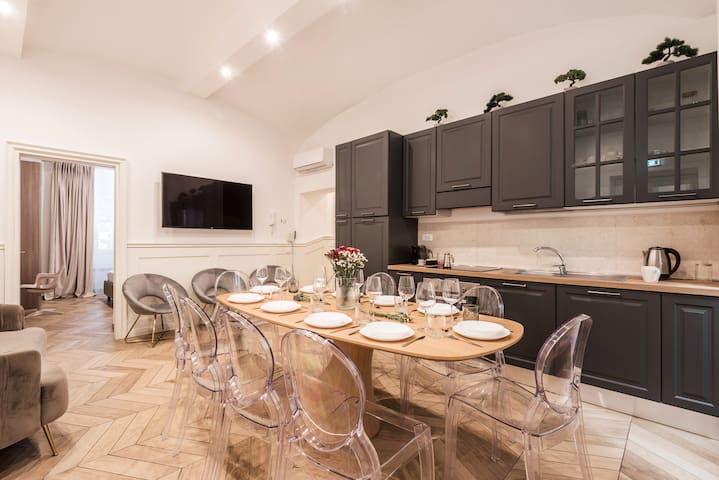 The Best Rent – Apartment near Colosseo