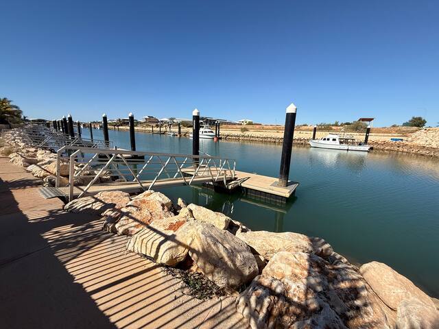 Gecko – On the Marina with Pool & Private Jetty gallery image 5