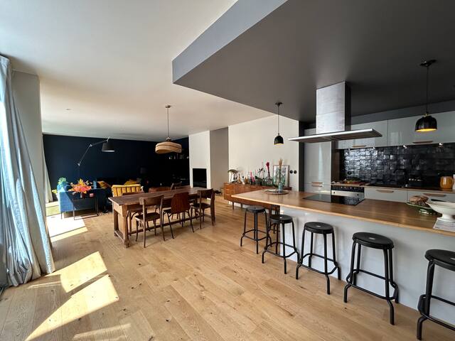 Maison d’architecte avec piscine et garage gallery image 5