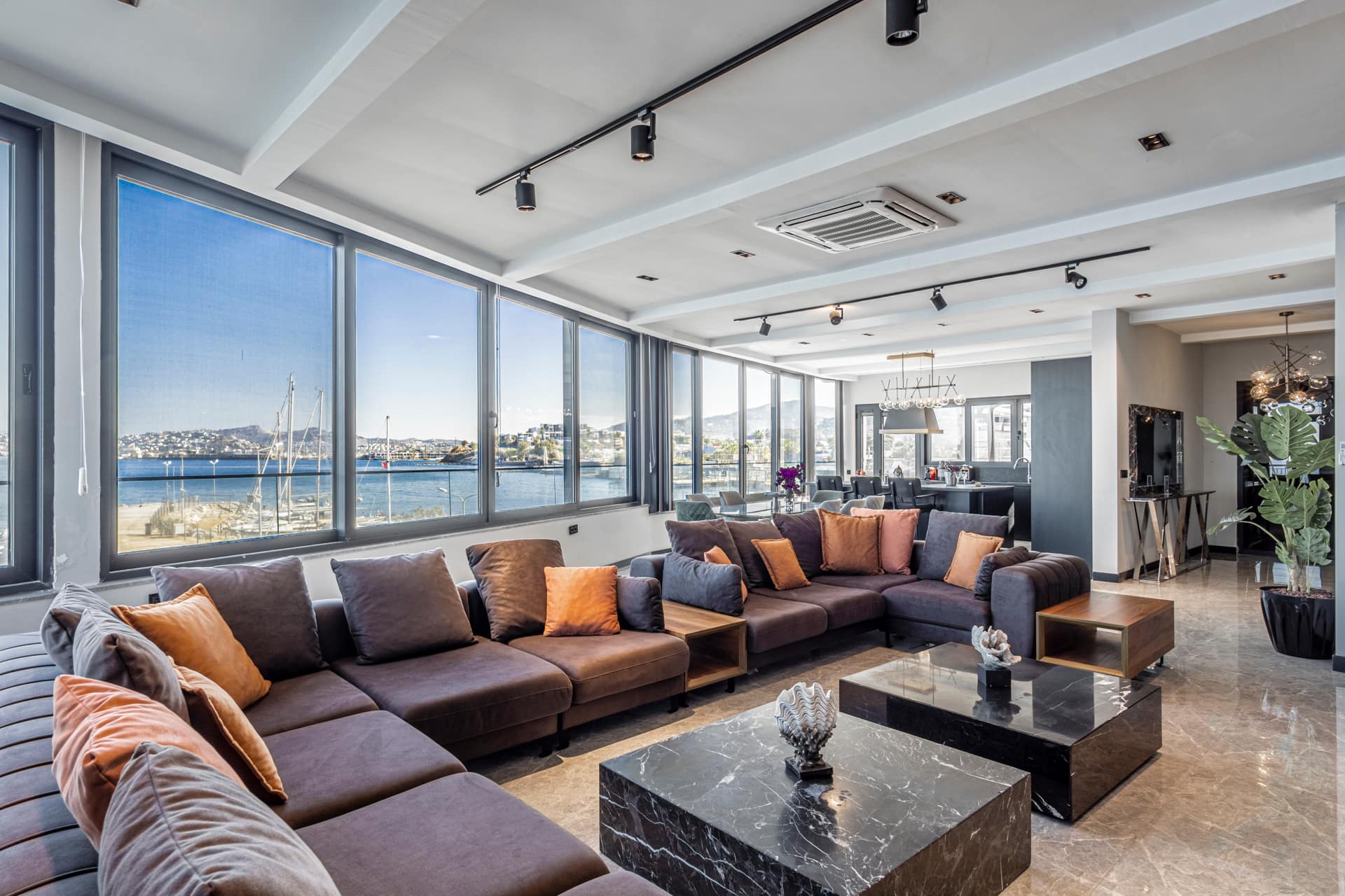 Çimentepe Residence | Seafront & Heated Pool