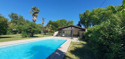 Villa with heated pool near Toulouse center