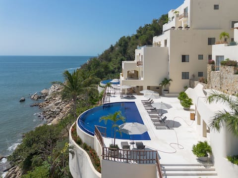 Luxury, service and high security in Acapulco