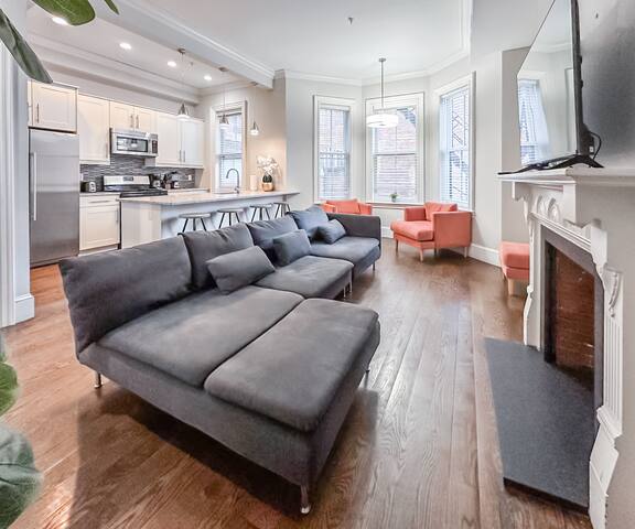 (5G1) 2 Bedroom, BackBay, Newbury Street, Location gallery image 2