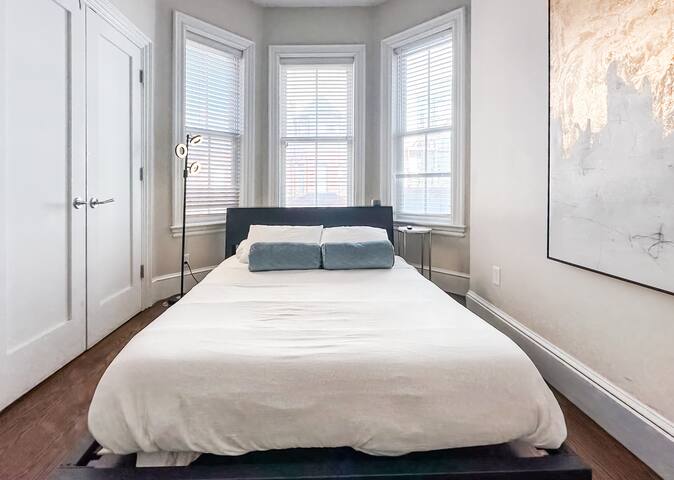 (5G1) 2 Bedroom, BackBay, Newbury Street, Location gallery image 5