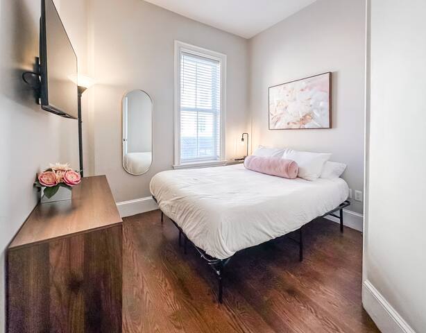 (5G1) 2 Bedroom, BackBay, Newbury Street, Location gallery image 4