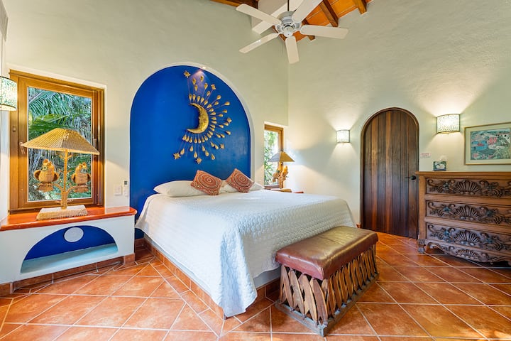 Საძინებელი 1. ეს საძინებელი პატივს მიაგებს მთვარეს.