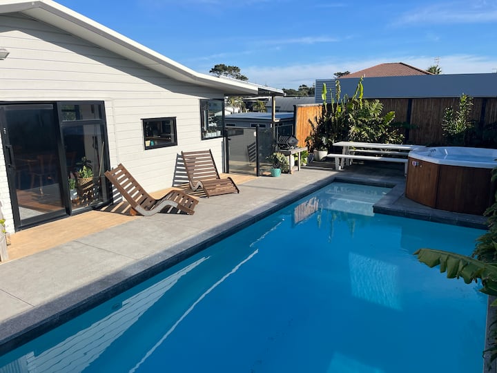 3-bedroom Home With Spa + Pool Close To Beach - Tauranga