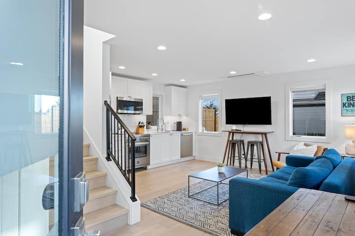 Private Fremont Retreat • All King Beds, Ac - Seattle, WA