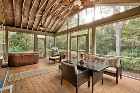 Golf Retreat w/bikes, hottub | FUN4Family & Pups!