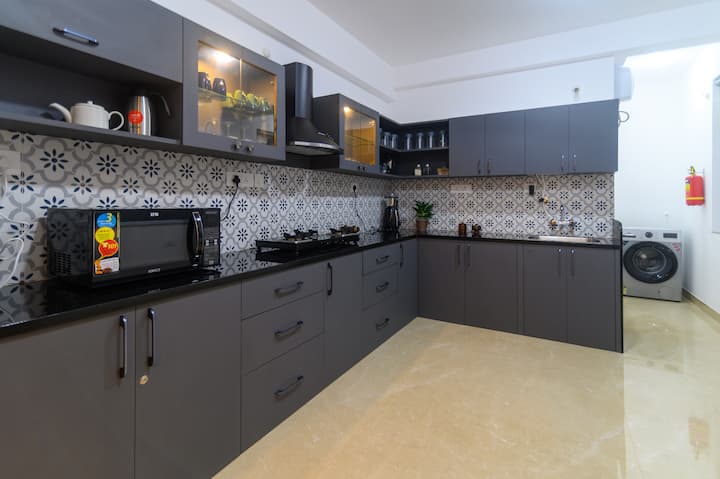 Full kitchen image 4