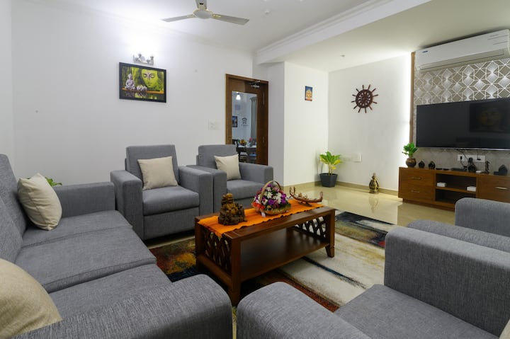Living room image 3