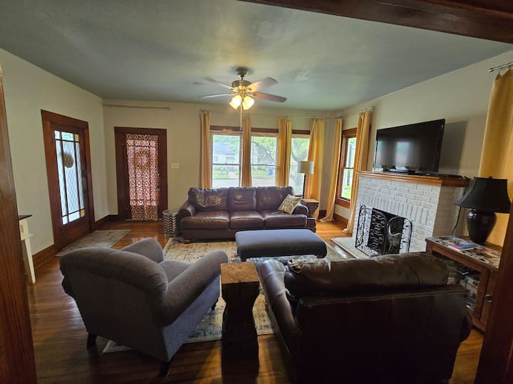Historic, Trendy Home In Central Location - Jacksonville, TX