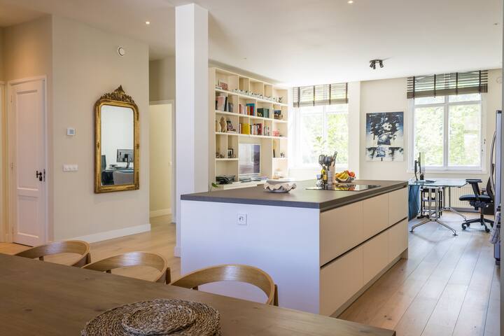 Schitterende loft in het hart van Amsterdam. gallery image 2