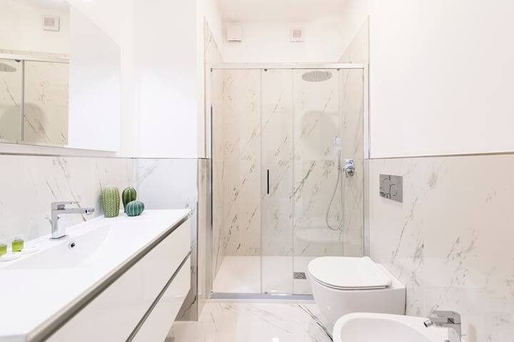 P-GP1-GalleriaPassarella1 · Easylife – Elegant an gallery image 3