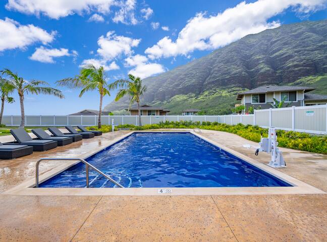 Oahu Perfect Vacation •Pool, Near Beach, Sleeps 14 gallery image 5