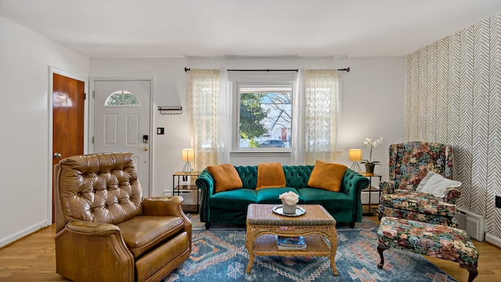 Cozy Pet Friendly House Close To Old Town - Alexandria, VA