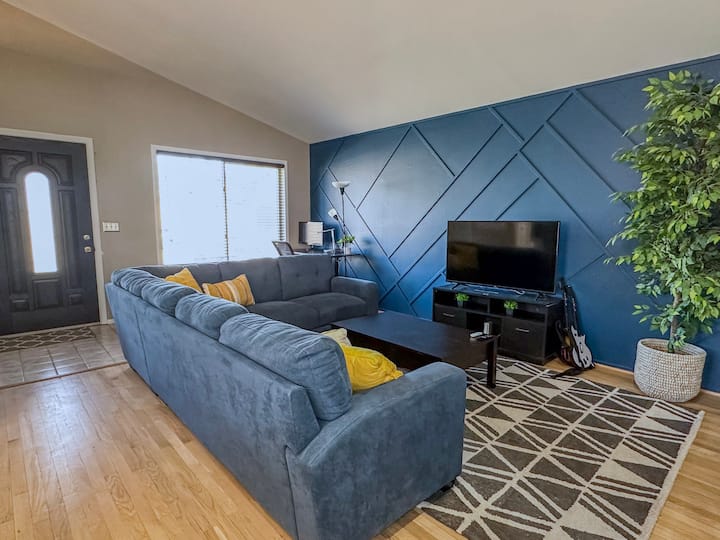 Royal Retreat  3br/3ba|movie Theater|mini Golf|bar - Oak Park, MI