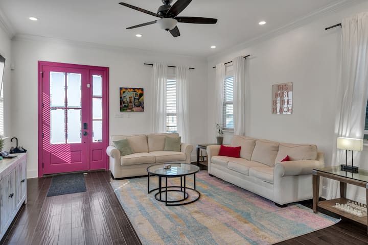 Mid-city Family Ready Artistic Home | Private Pool - Bayou Segnette State Park, Westwego