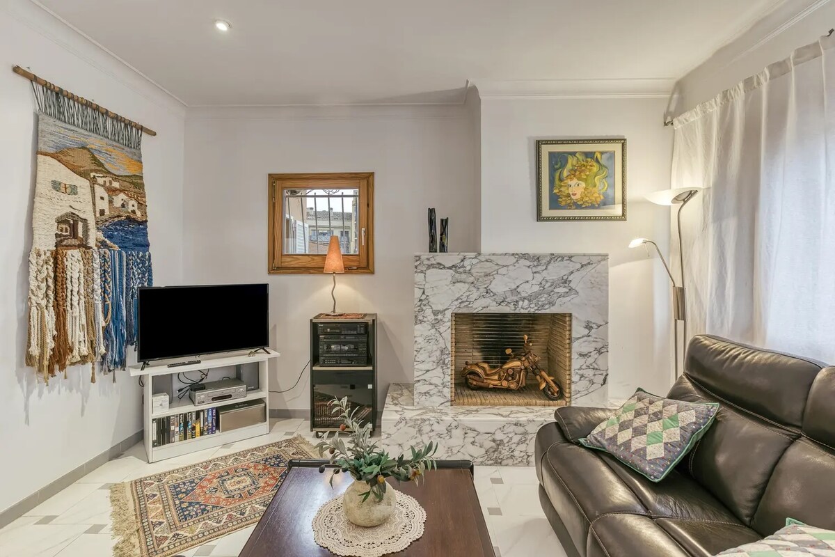 Beliebte Airbnb-Anzeige: Ruhiges Haus in Torroella de Montgri, Close to the beach in Torroella De Montgrí